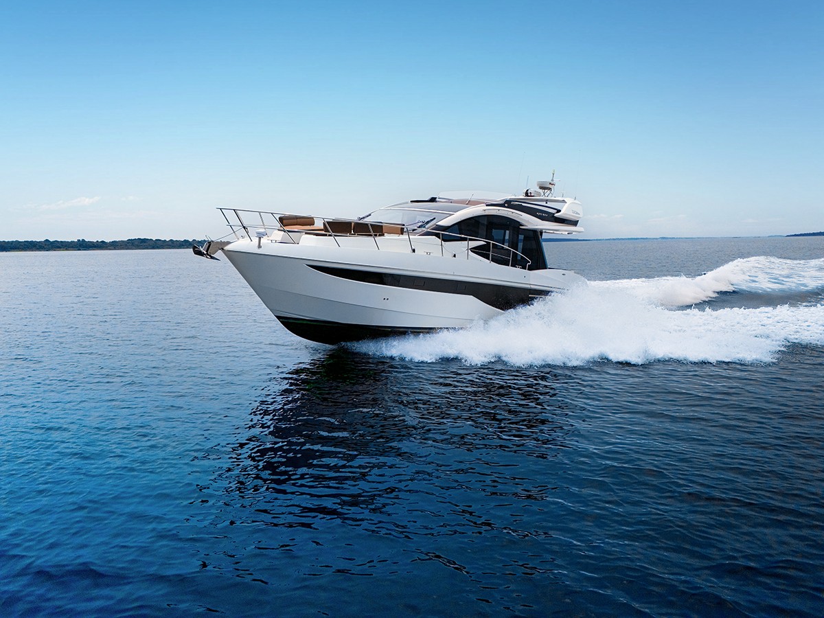 Yacht Photo 3